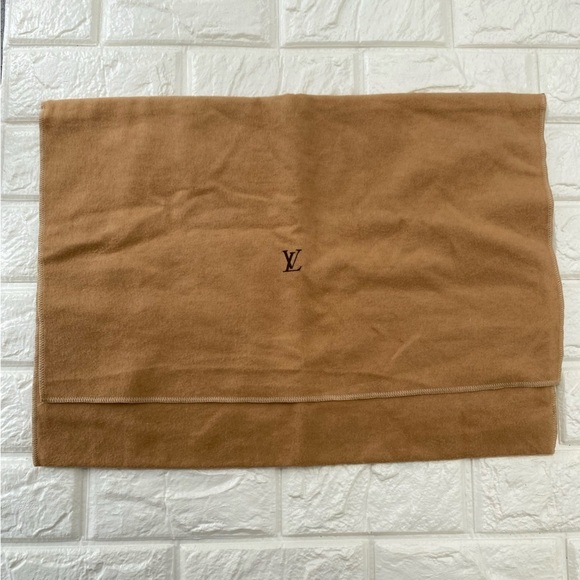 Louis Vuitton Large Dust Bag 17.5 x 13 - Picture 1 of 5